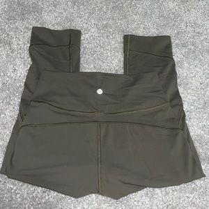 Lululemon leggings cropped- olive green! Size 6